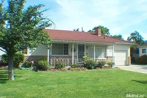 277 E Downs St, Stockton, CA 95204 photo 1