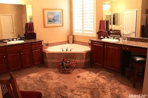 56 Nostalgia, Patterson, CA 95363 photo 12