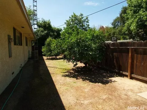 2402 Dorrington Ct, Modesto, CA 95350 photo 24