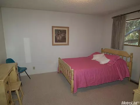 2402 Dorrington Ct, Modesto, CA 95350 photo 13