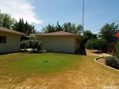 2402 Dorrington Ct, Modesto, CA 95350 photo 23