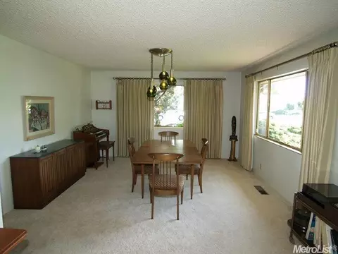 2402 Dorrington Ct, Modesto, CA 95350 photo 7