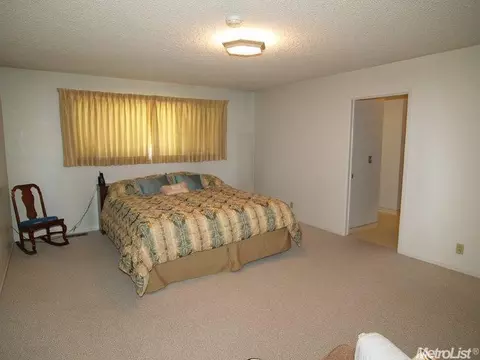 2402 Dorrington Ct, Modesto, CA 95350 photo 16