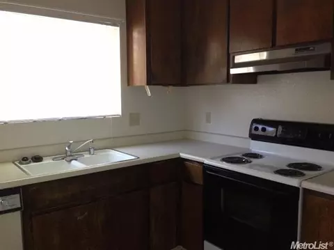 2900 Andre Ln #138, Turlock, CA 95382 photo 2