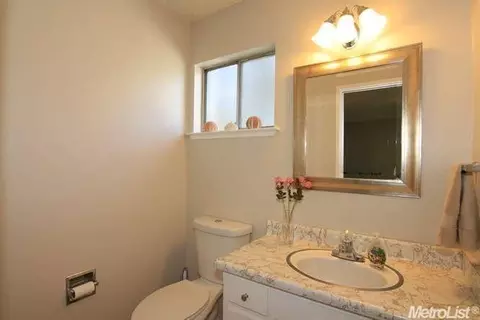 4936 San Marque Cir, Carmichael, CA 95608 photo 6