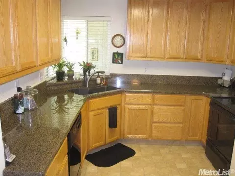 475 Forest Hills Dr, Tracy, CA 95376 photo 2