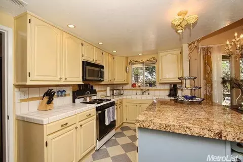 107 Circle Dr, Jackson, CA 95642 photo 8