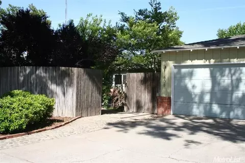 1608 Albany Ave, Modesto, CA 95350 photo 2