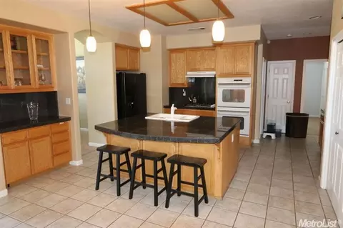288 Mount Airy Ct, Ripon, CA 95366 photo 3
