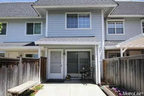 3142 Woods Cir, Davis, CA 95616 photo 1