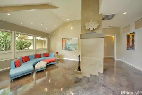 1206 Deodara St, Davis, CA 95618 photo 2