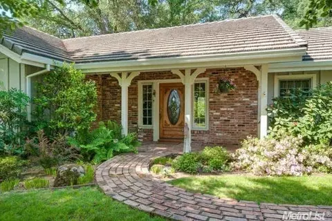 6241 Cobblestone Rd, Placerville, CA 95667 photo 2