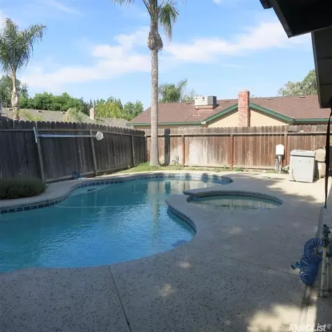 2604 Floyd Ave, Modesto, CA 95355 photo 2