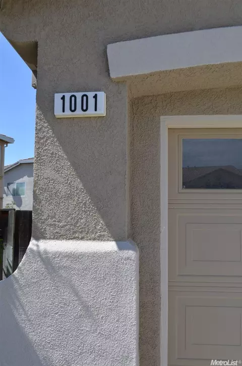 1001 Windsong Dr, Tracy, CA 95377 photo 3