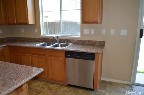 1001 Windsong Dr, Tracy, CA 95377 photo 6