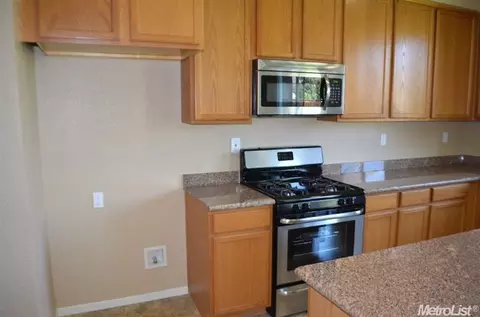 1001 Windsong Dr, Tracy, CA 95377 photo 5