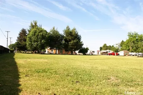 2431 Vivian Rd, Modesto, CA 95358 photo 11