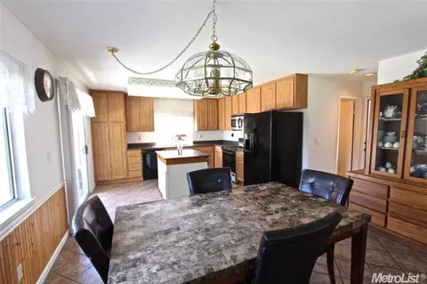 3 James Ct, Tracy, CA 95376 photo 4