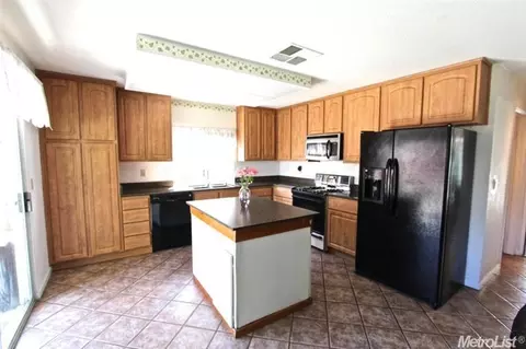 3 James Ct, Tracy, CA 95376 photo 6