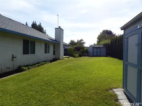 927 Creekside Pl, Manteca, CA 95336 photo 18