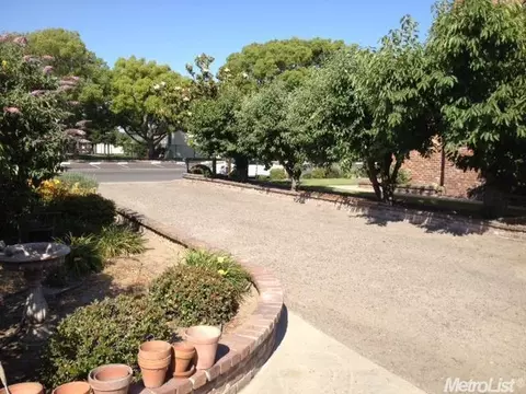 5663 7th St, Keyes, CA 95328 photo 2