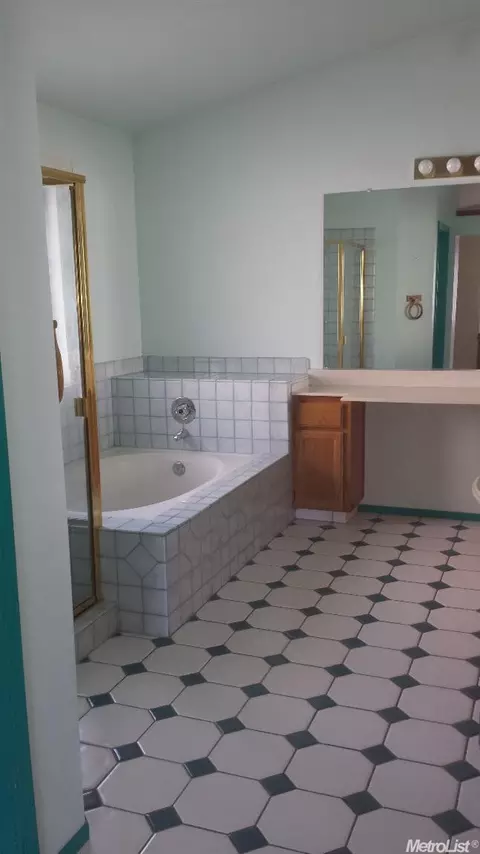 2813 Walnut Ter, Modesto, CA 95355 photo 20