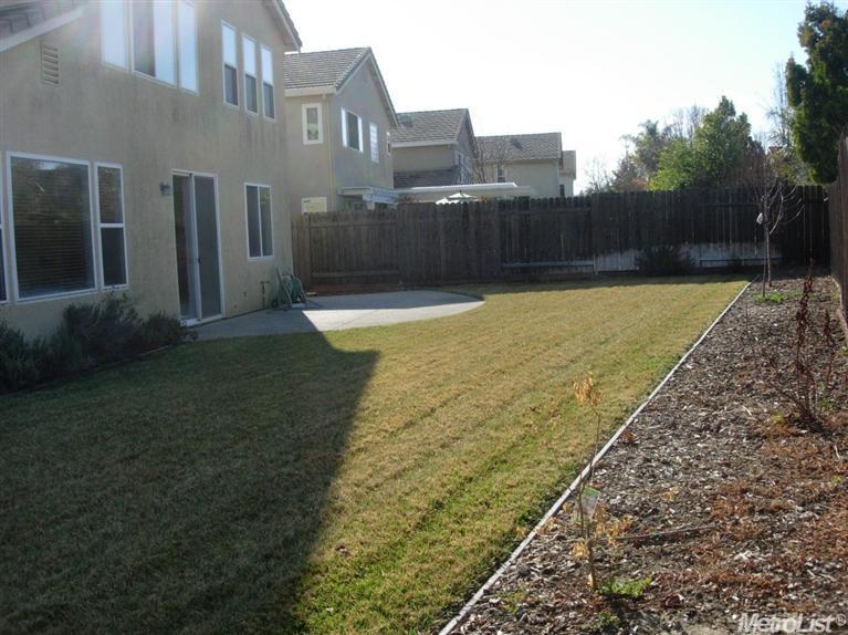 2033 Rivera Pl, Davis, CA 95618 photo 2
