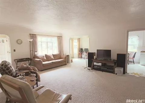 401 E 26th, Merced, CA 95340 photo 3