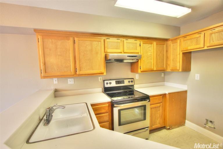 845 Polar Bear Cir, Galt, CA 95632 photo 5