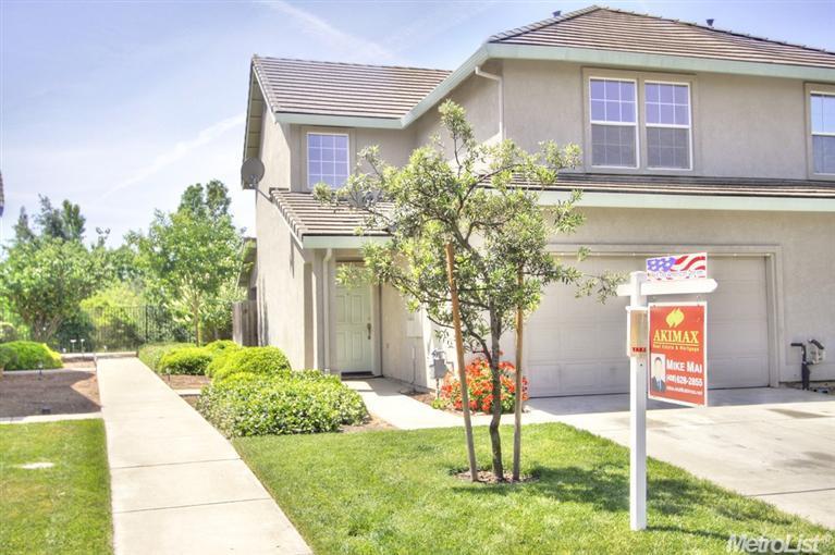 845 Polar Bear Cir, Galt, CA 95632 photo 1