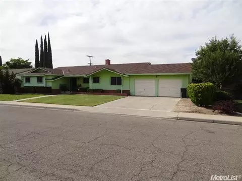 2101 Evelle Ln, Turlock, CA 95380 photo 3