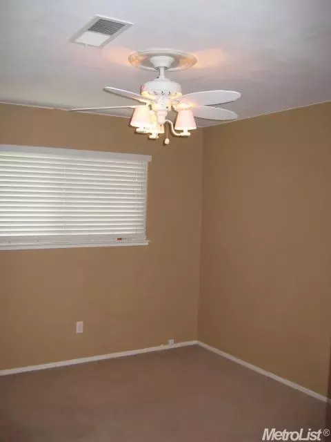 1604 Dorset Ln, Modesto, CA 95355 photo 10