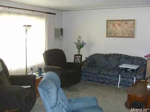 2220 Ada St, Modesto, CA 95354 photo 4