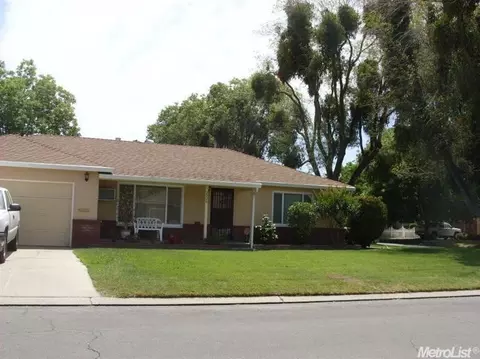2220 Ada St, Modesto, CA 95354 photo 2