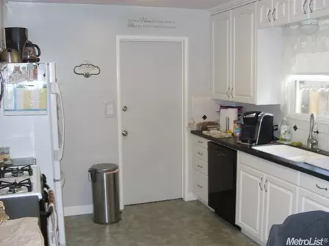 2220 Ada St, Modesto, CA 95354 photo 6
