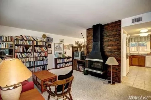 2145 Bella Casa St, Davis, CA 95616 photo 4
