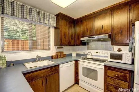 2145 Bella Casa St, Davis, CA 95616 photo 9