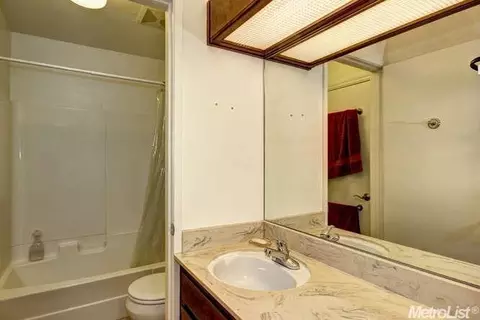2145 Bella Casa St, Davis, CA 95616 photo 15