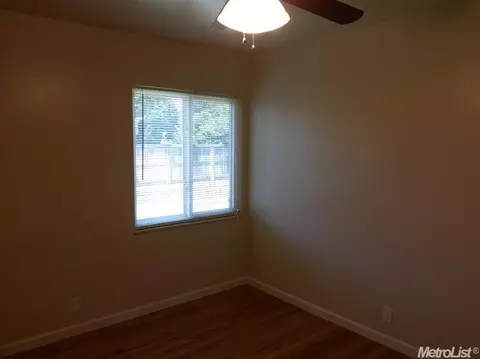 257 E Downs St, Stockton, CA 95204 photo 8