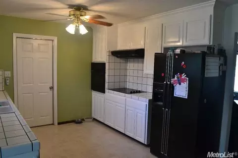1349 Armstrong Dr, Manteca, CA 95336 photo 5