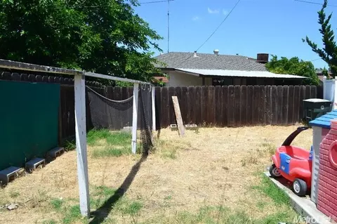 1349 Armstrong Dr, Manteca, CA 95336 photo 17