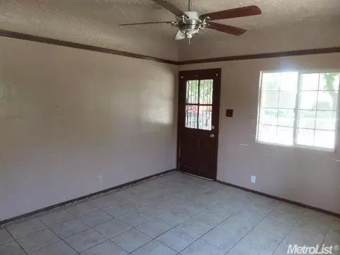 326 Alturas Ave, Modesto, CA 95351 photo 10