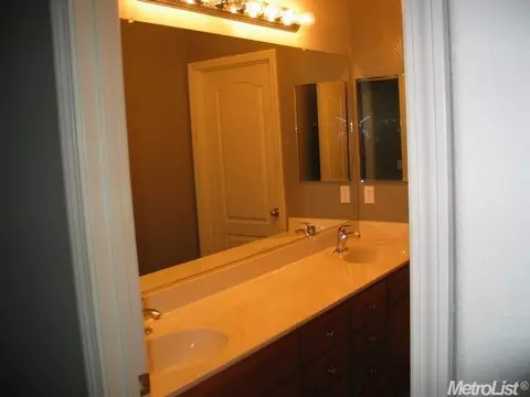 4020 N Berkeley Ave, Turlock, CA 95382 photo 9