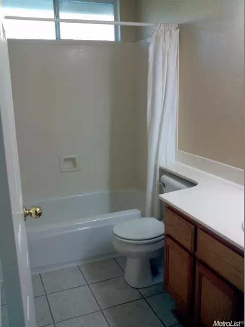 2746 Sequioa St, Lodi, CA 95242 photo 19