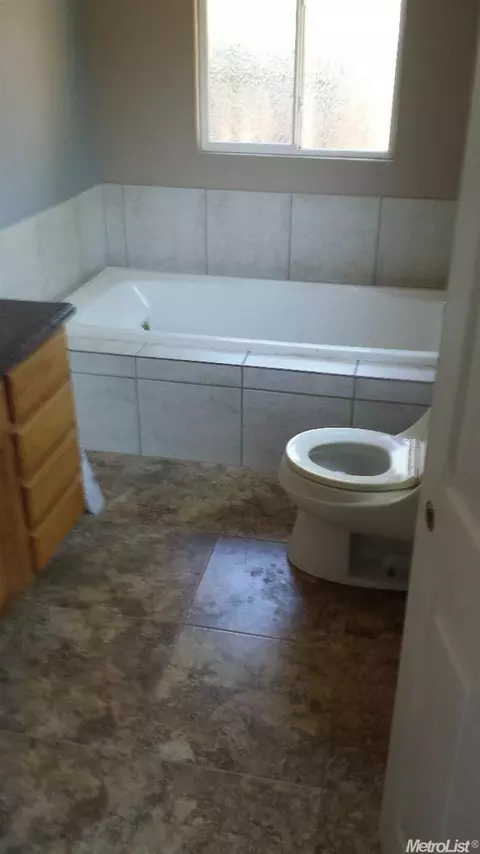 531 Sutter Ave, Modesto, CA 95351 photo 7