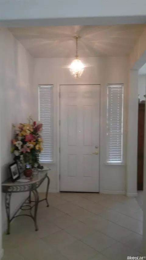 4205 Peninsula Dr, Modesto, CA 95356 photo 9