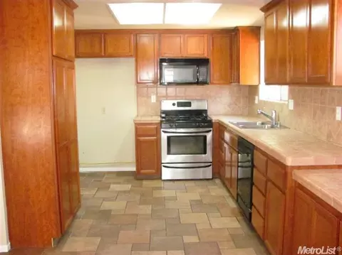 1600 Poust Rd, Modesto, CA 95358 photo 3