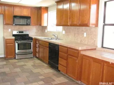 1600 Poust Rd, Modesto, CA 95358 photo 2