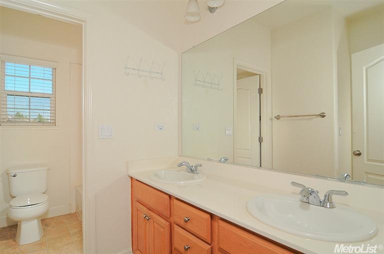 7737 Agate Beach Way, Antelope, CA 95843 photo 25