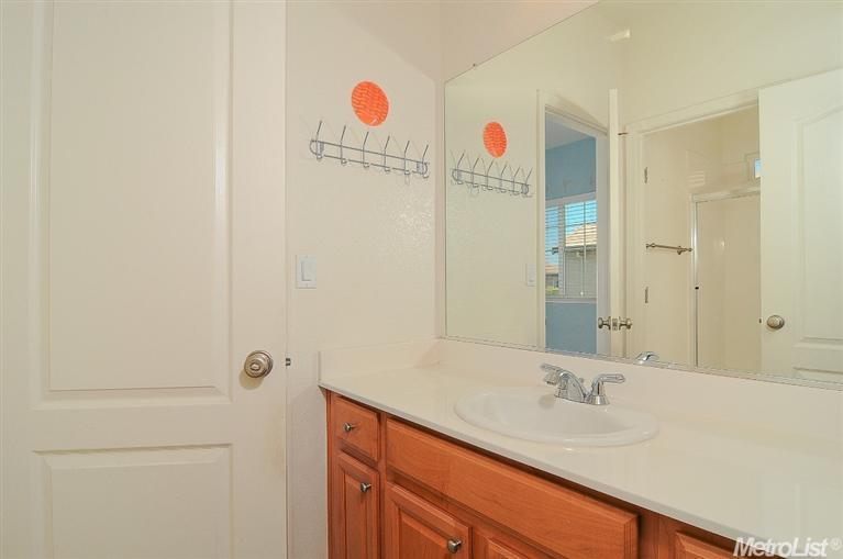 7737 Agate Beach Way, Antelope, CA 95843 photo 14